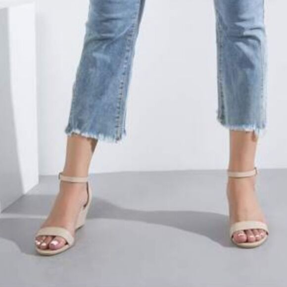 BRAND NEW UNISA OPEN TOE ANKLE- STRAP LOW WEDGE COMFORTABLE PLATFORM SANDAL G1 - Picture 8 of 14